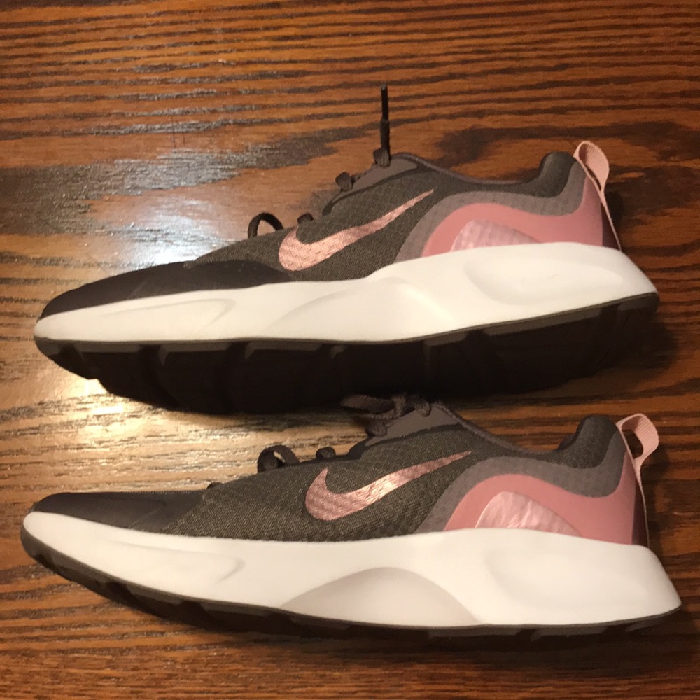 Nike Wear All Day Sneakers Size 7Y - Picture 8 of 16
